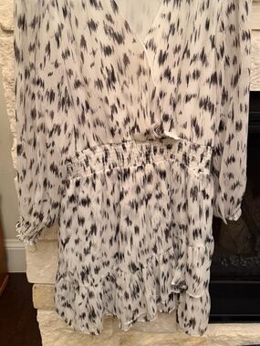 Vince Camuto long sleeve black/white dress